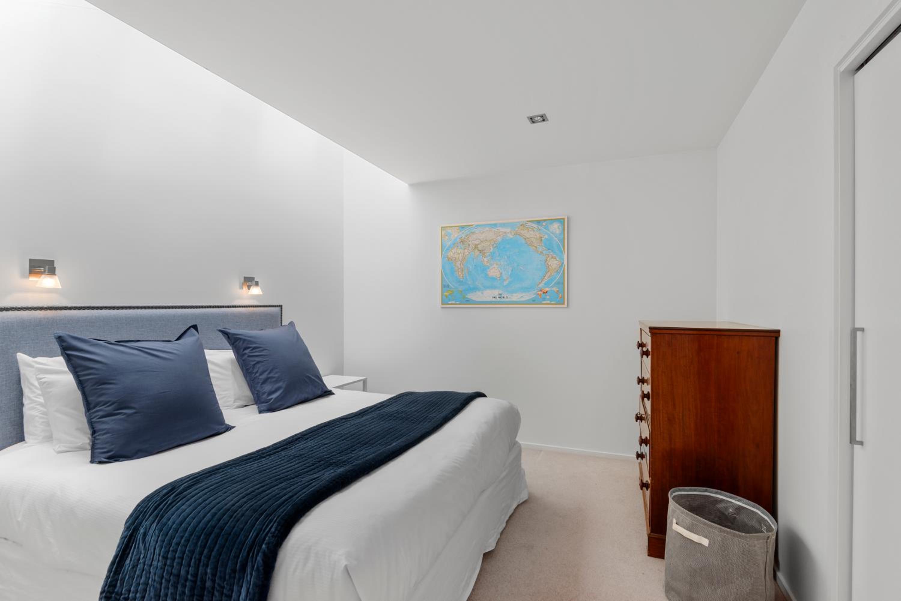 Holly Road Executive Townhouse