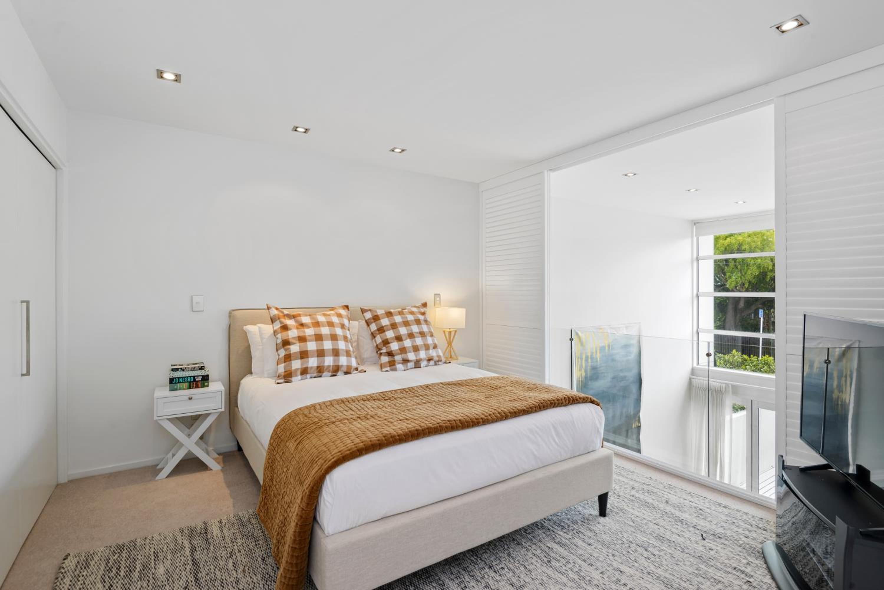 Holly Road Executive Townhouse
