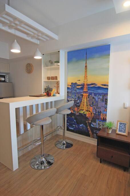 ABREEZA CONDO WITH PARKING AND VERY NEAR THE MALL view 4