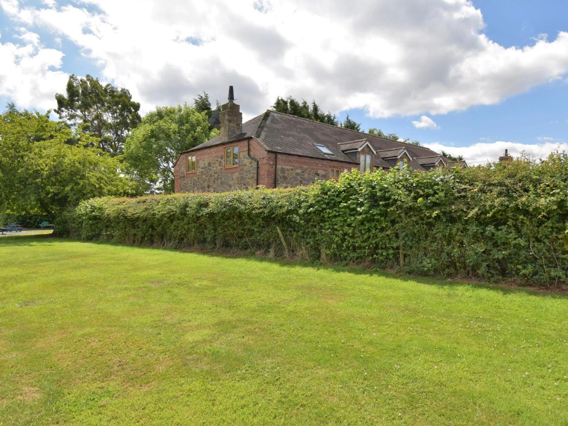 3 Bed in Ironbridge HWLOC view 3