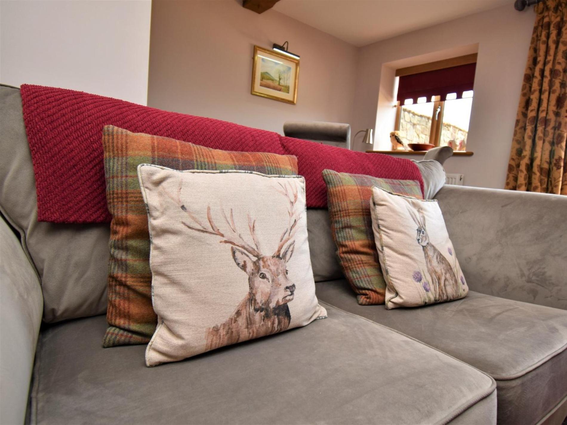 3 Bed in Ironbridge HWLOC view 5