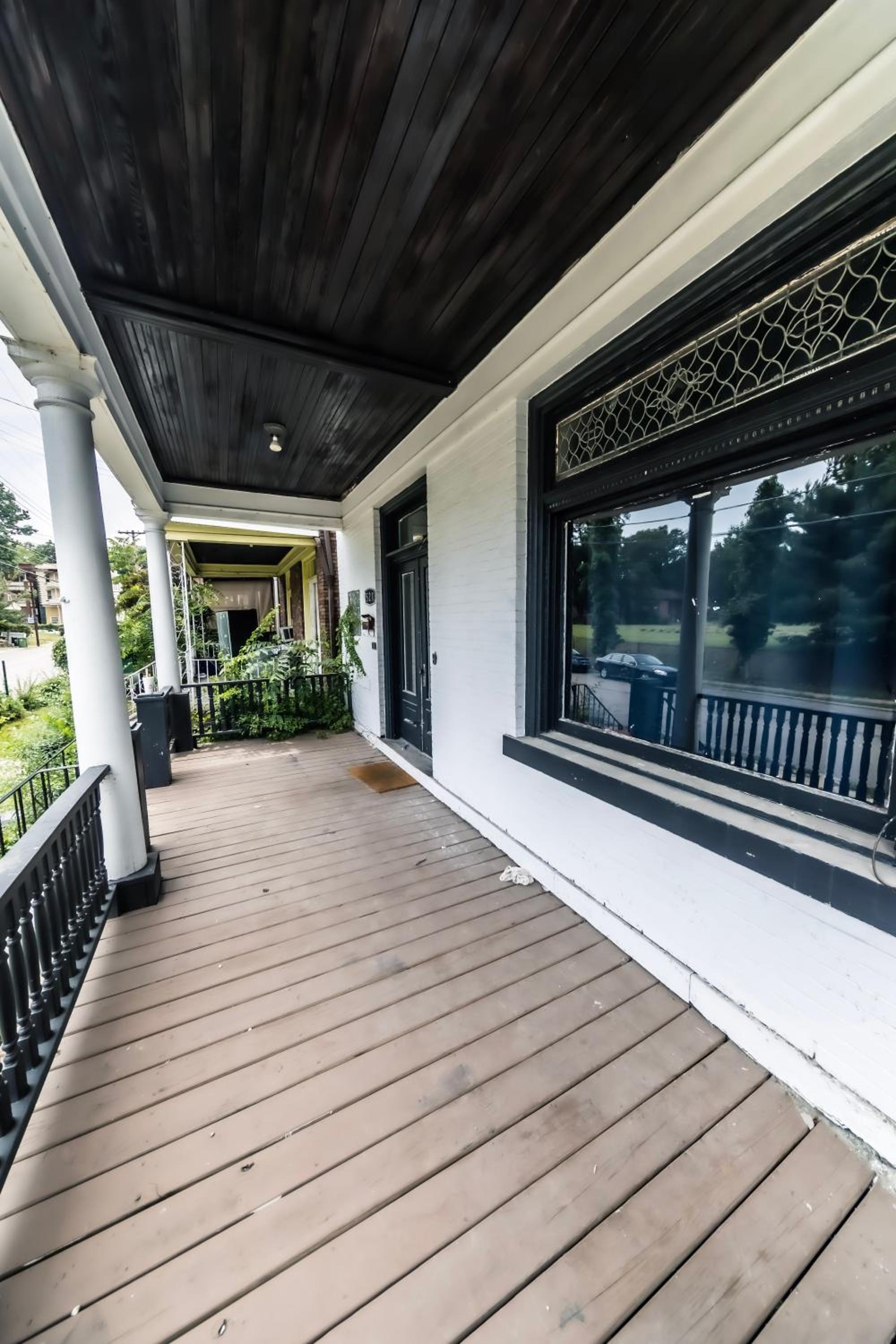 Private 1bdrm Close to Hospitals, Universities and Downtown view 3