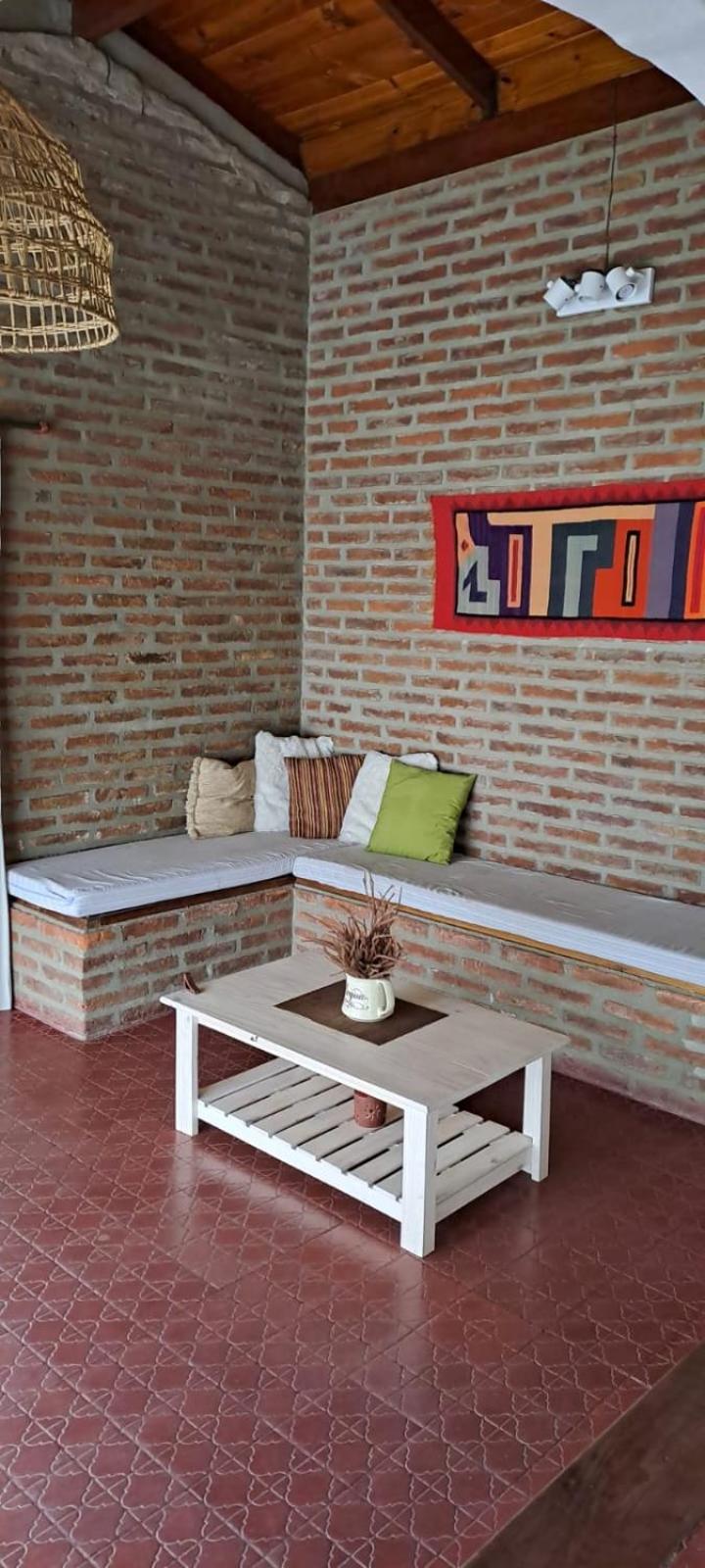 La Calma, casa frente al río, gran parque y pileta