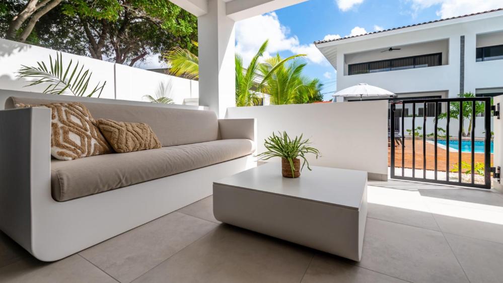 Indigo Suite Curaçao - A Brand New Modern Apartment on a secure resort close to the Beach