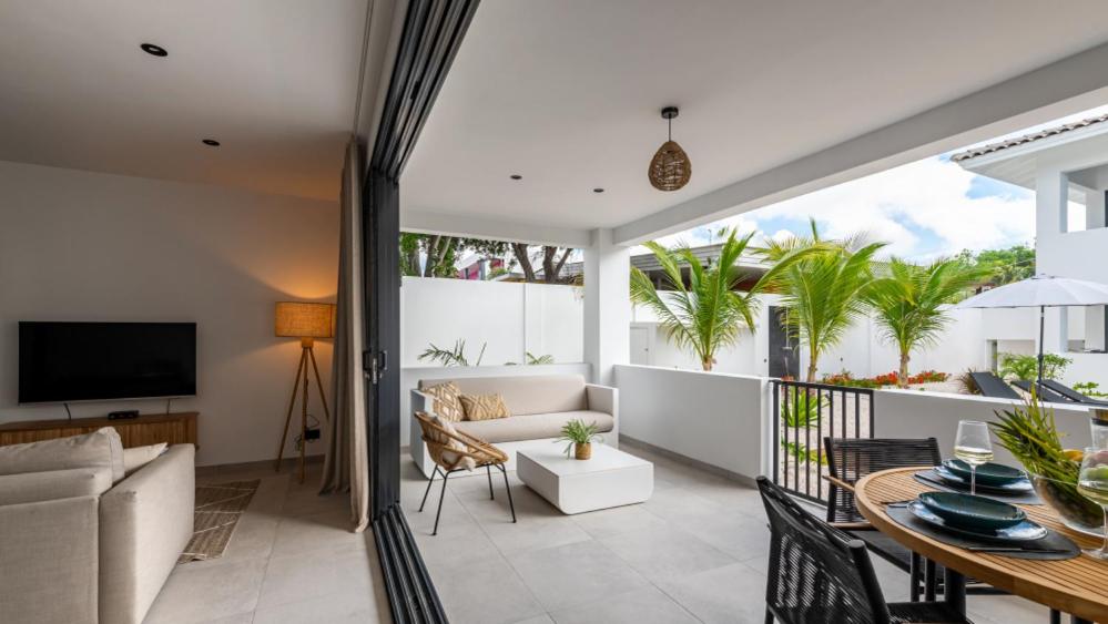 Indigo Suite Curaçao - A Brand New Modern Apartment on a secure resort close to the Beach