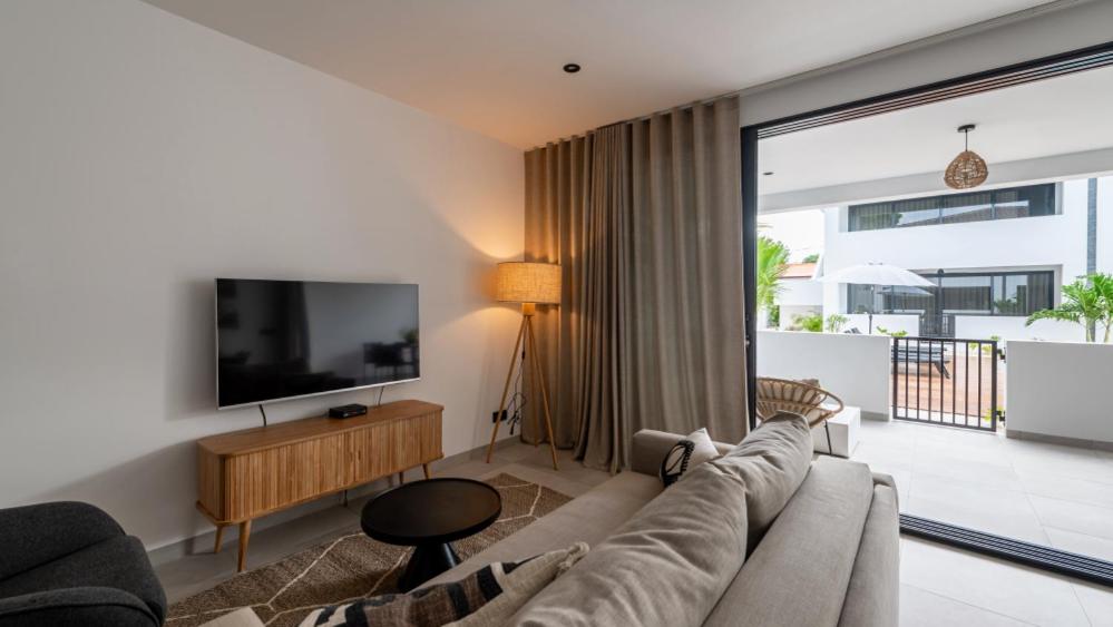 Indigo Suite Curaçao - A Brand New Modern Apartment on a secure resort close to the Beach