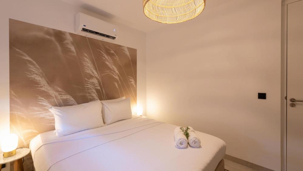 Indigo Suite Curaçao - A Brand New Modern Apartment on a secure resort close to the Beach