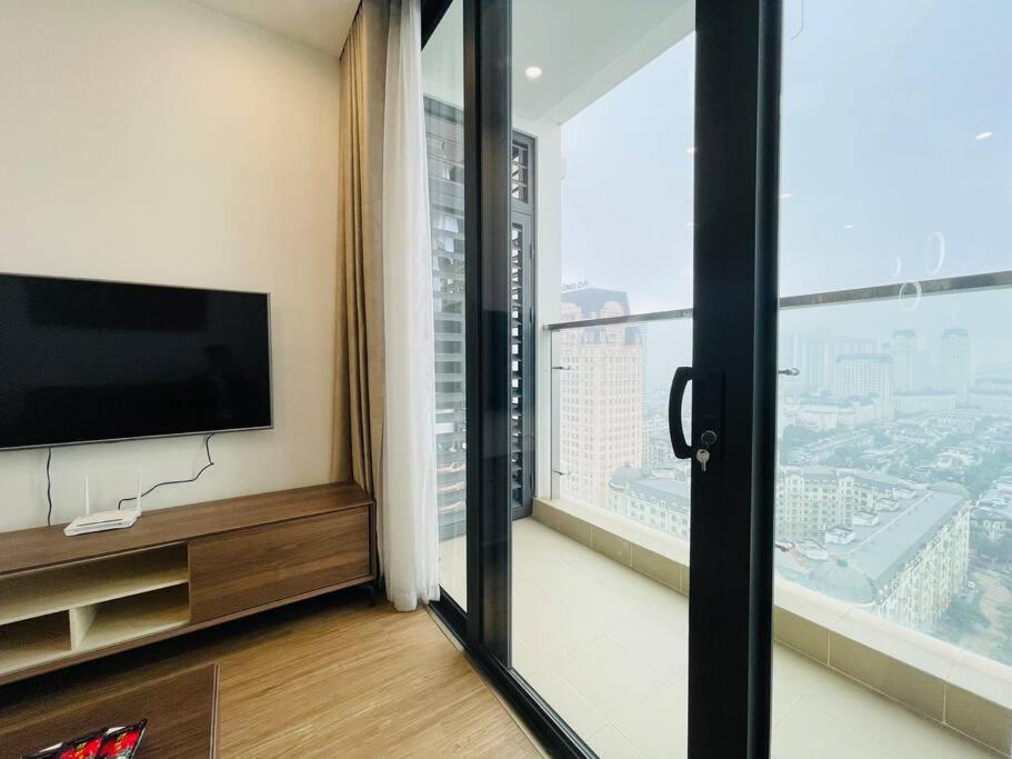 VNRooms - 2BR Vinhomes Skylake/ View Korean Town