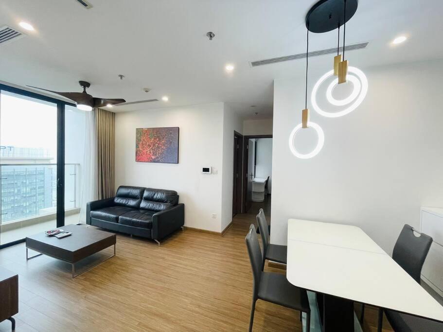 VNRooms - 2BR Vinhomes Skylake/ View Korean Town
