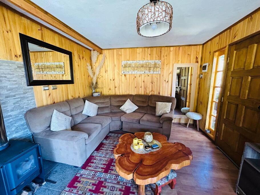 Cabaña acogedora con tinaja privada y vista al volcán, Puerto Octay