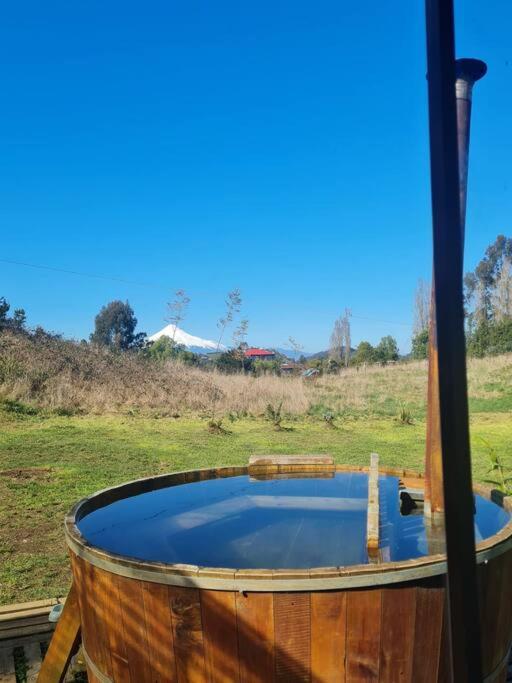 Cabaña acogedora con tinaja privada y vista al volcán, Puerto Octay