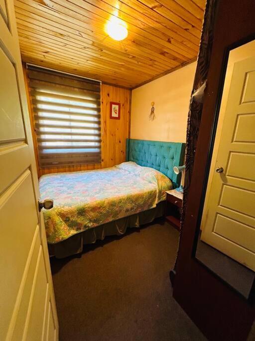 Cabaña acogedora con tinaja privada y vista al volcán, Puerto Octay