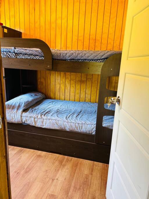Cabaña acogedora con tinaja privada y vista al volcán, Puerto Octay