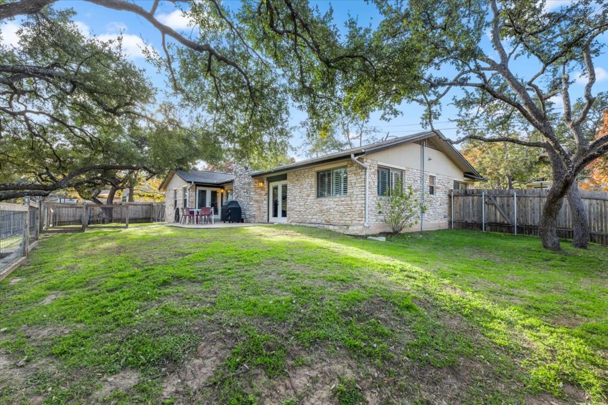 Spacious Retreat W Private Pool & Plenty of Space view 4