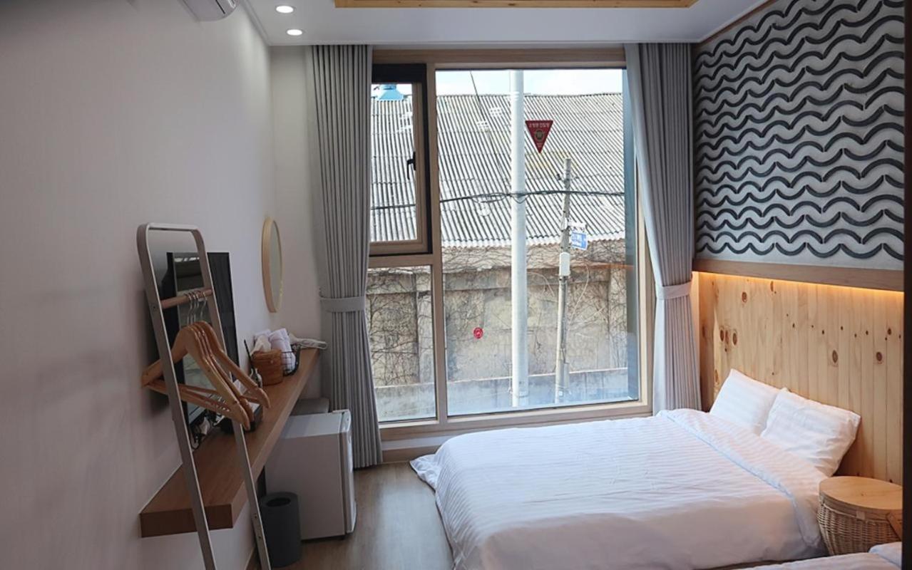 38th Street Guesthouse view 3