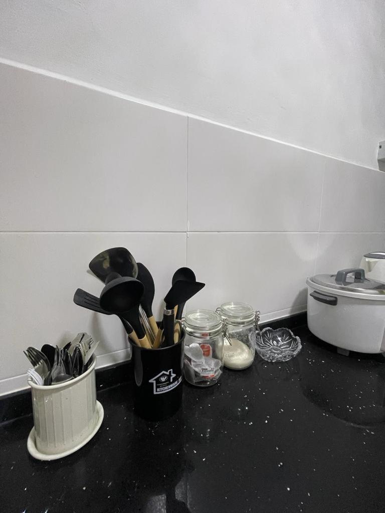 THREE ROOMS WITH WIFI HOMESTAY D’RAZAK IN KUALA TERENGGANU