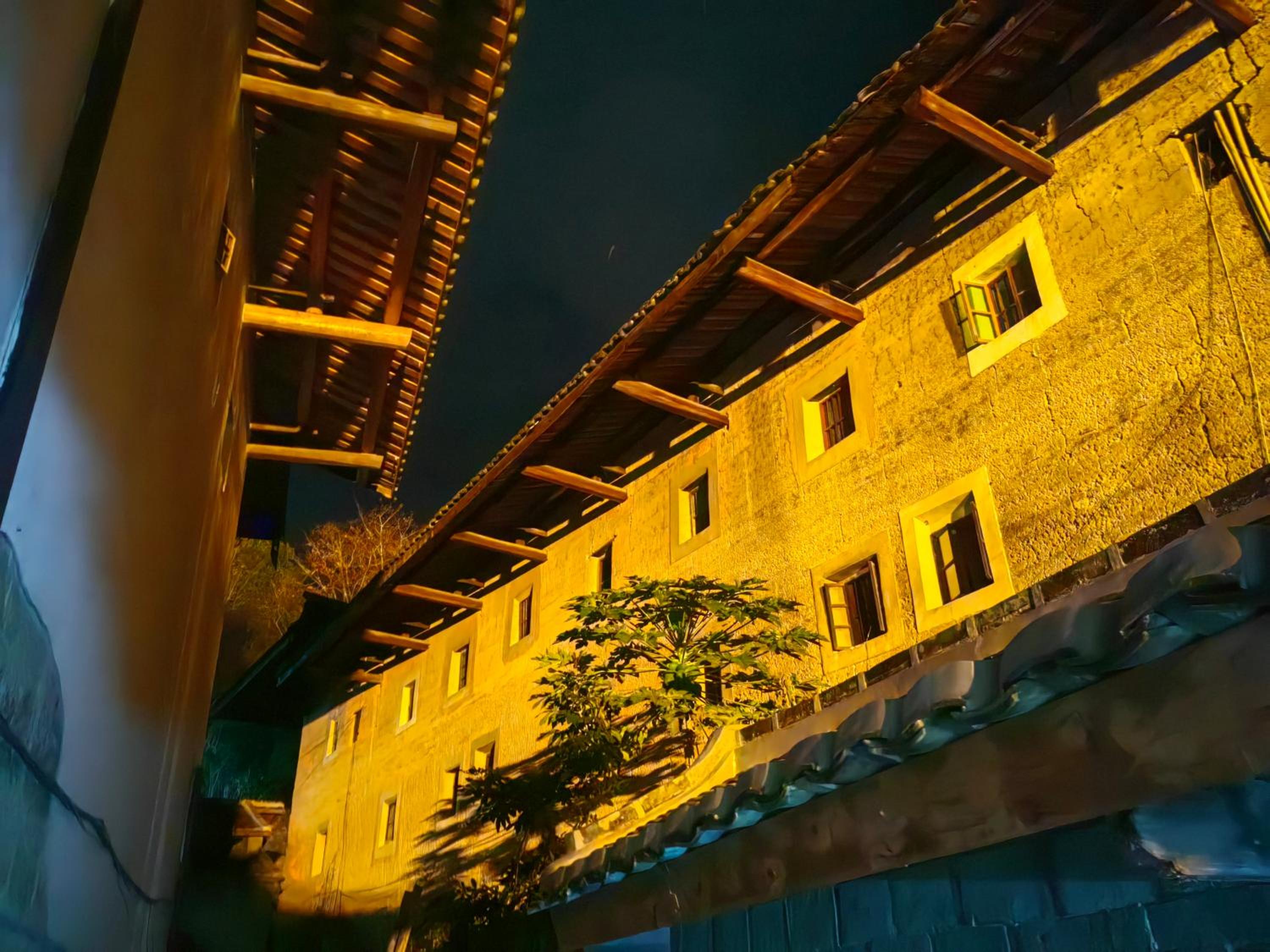 Tulou Fuyulou Changdi Inn