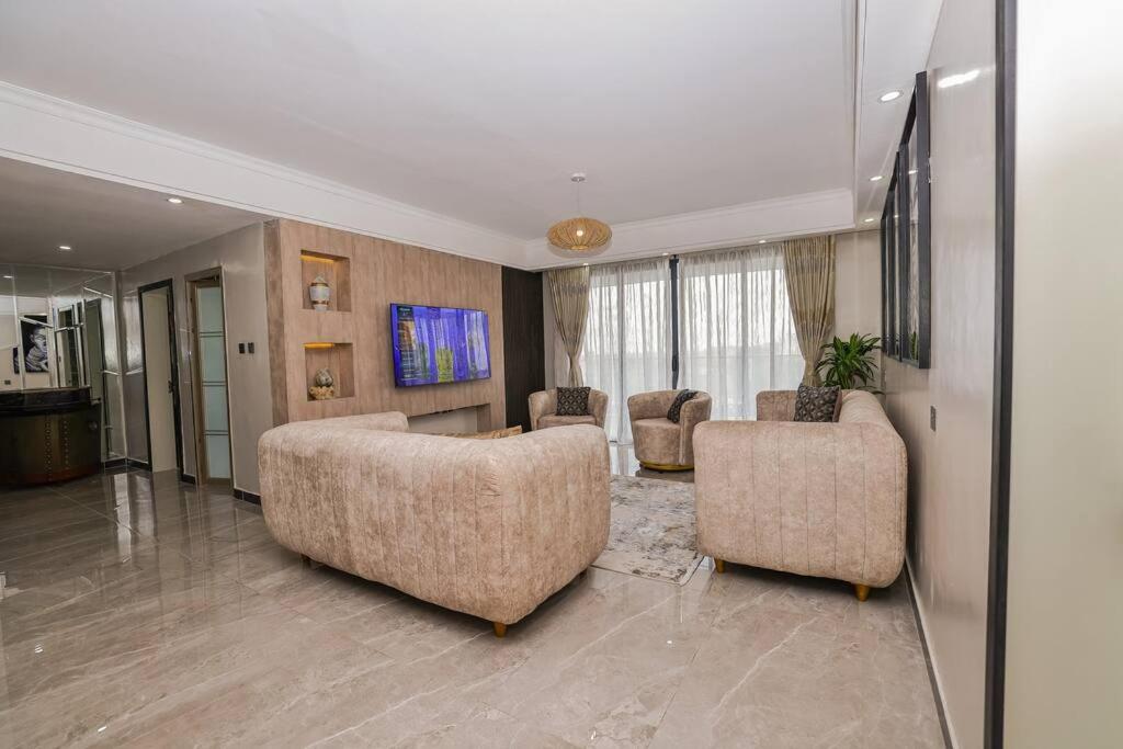 Palatial Luxury Apartment view 4