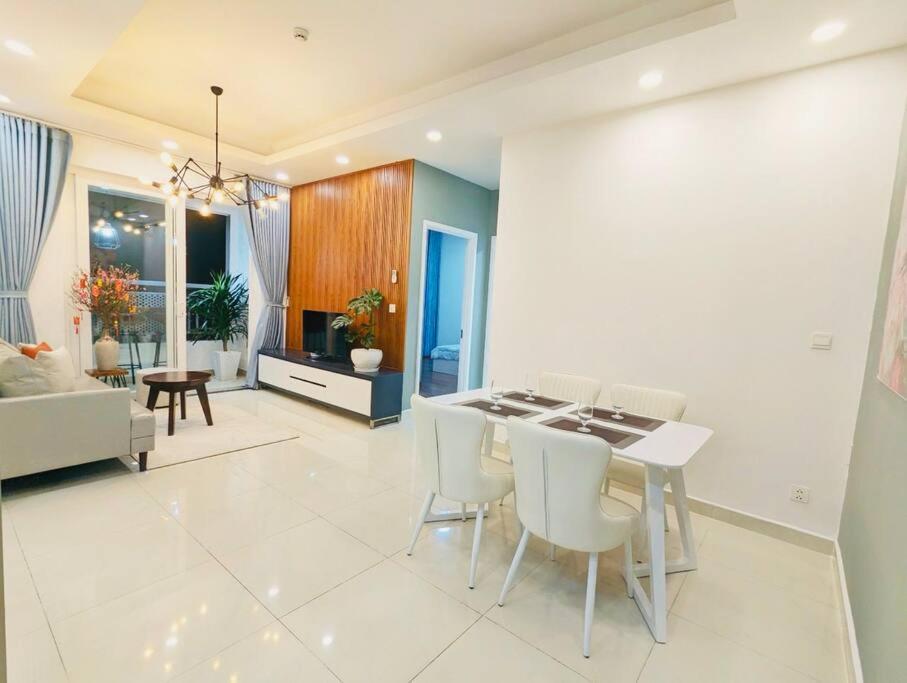 Căn hộ 2PN, 2WC tầng 25 2 bedrooms luxury apartment