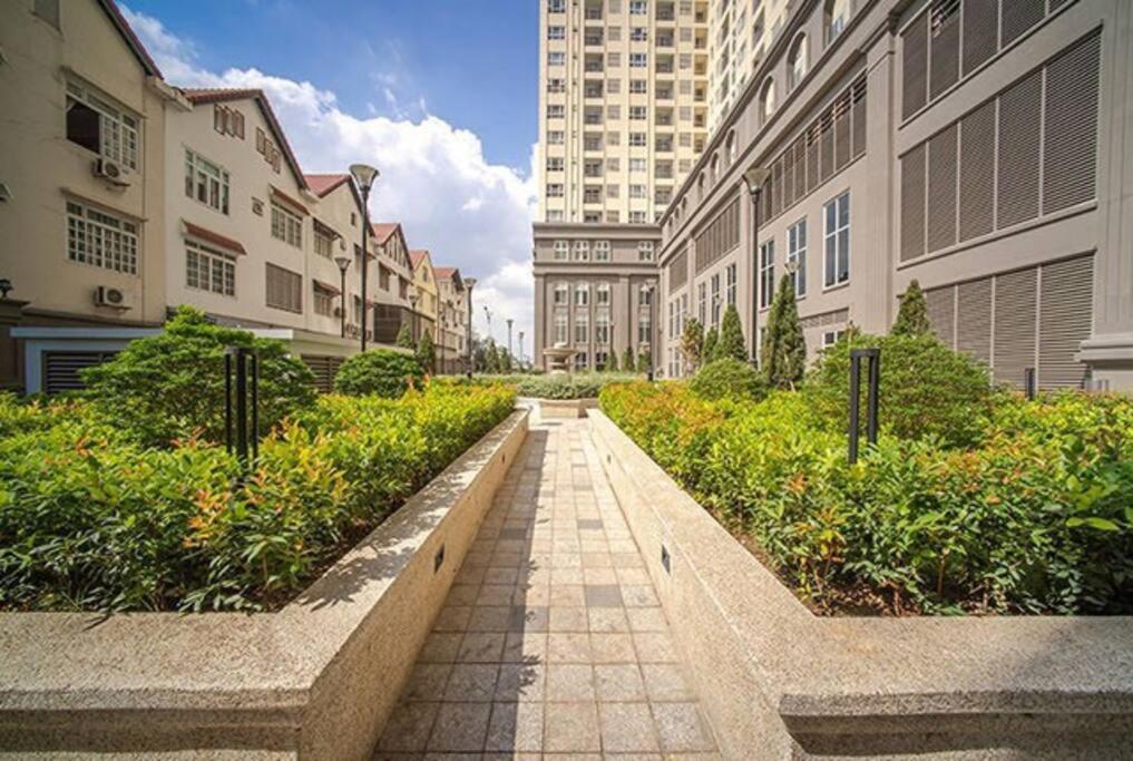 Căn hộ 2PN, 2WC tầng 25 2 bedrooms luxury apartment