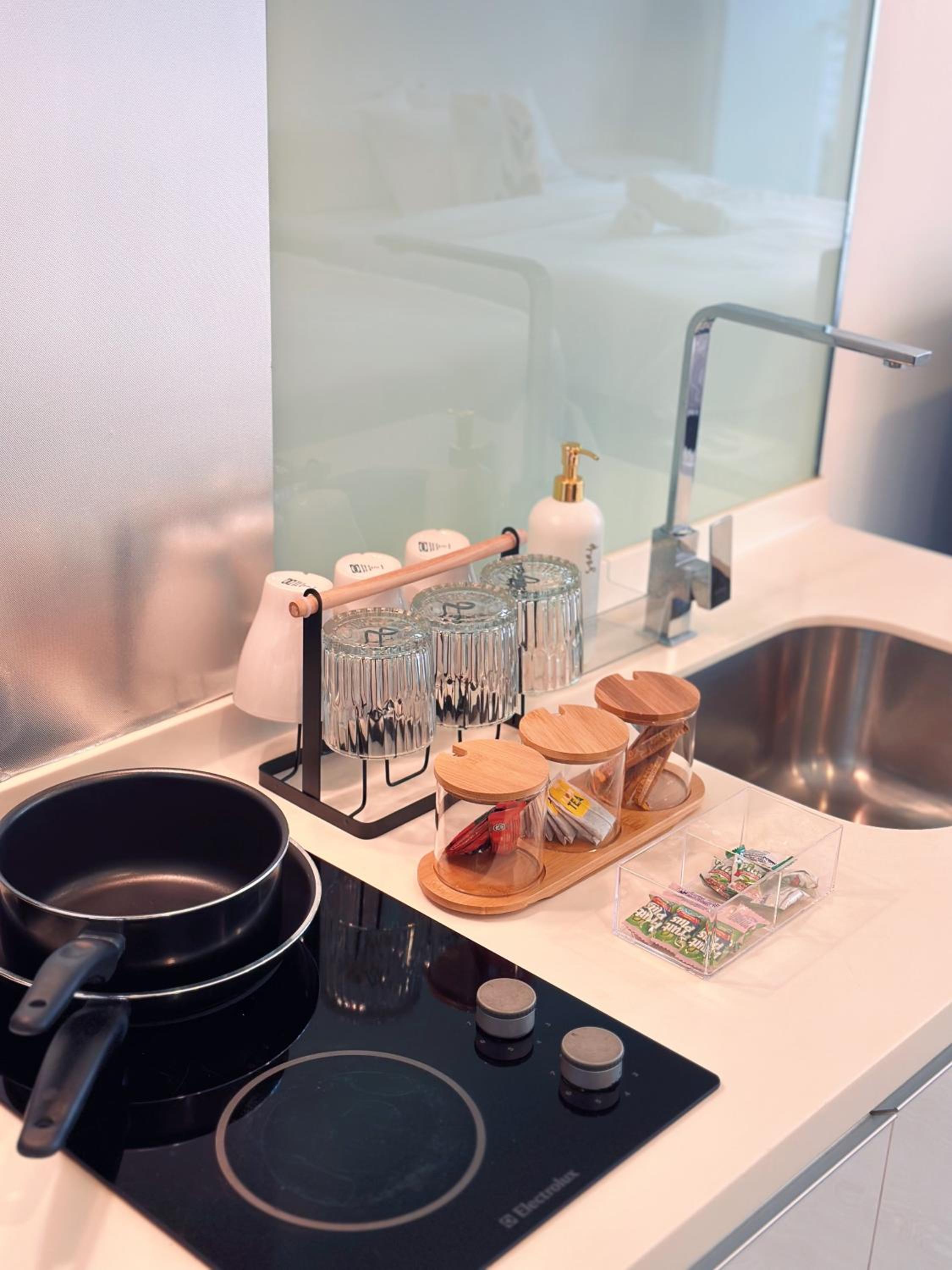 6PAX SUITES KL CITY Pavilion at Bukit Bintang NETFLIX & WIFI