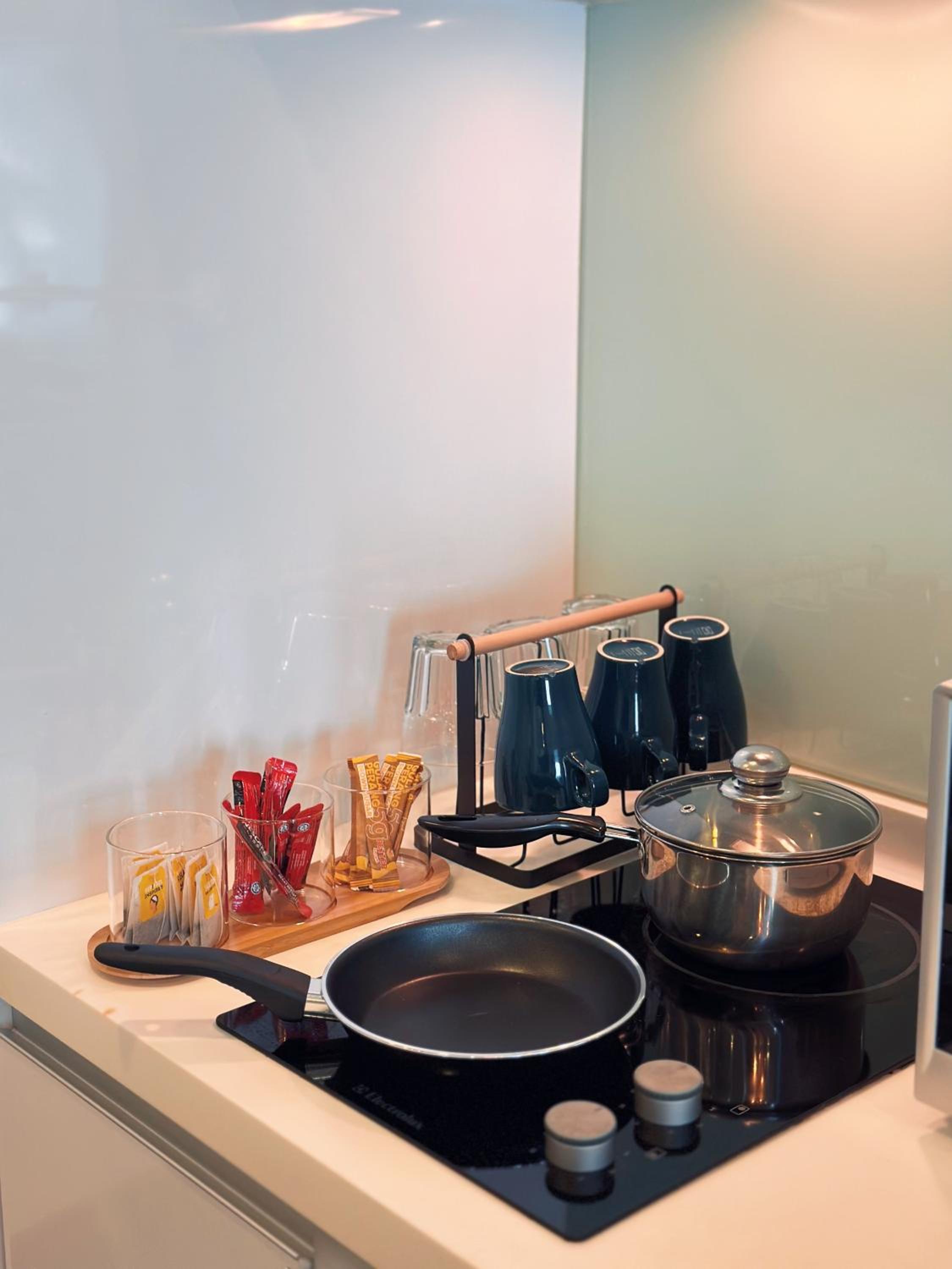 6PAX SUITES KL CITY Pavilion at Bukit Bintang NETFLIX & WIFI