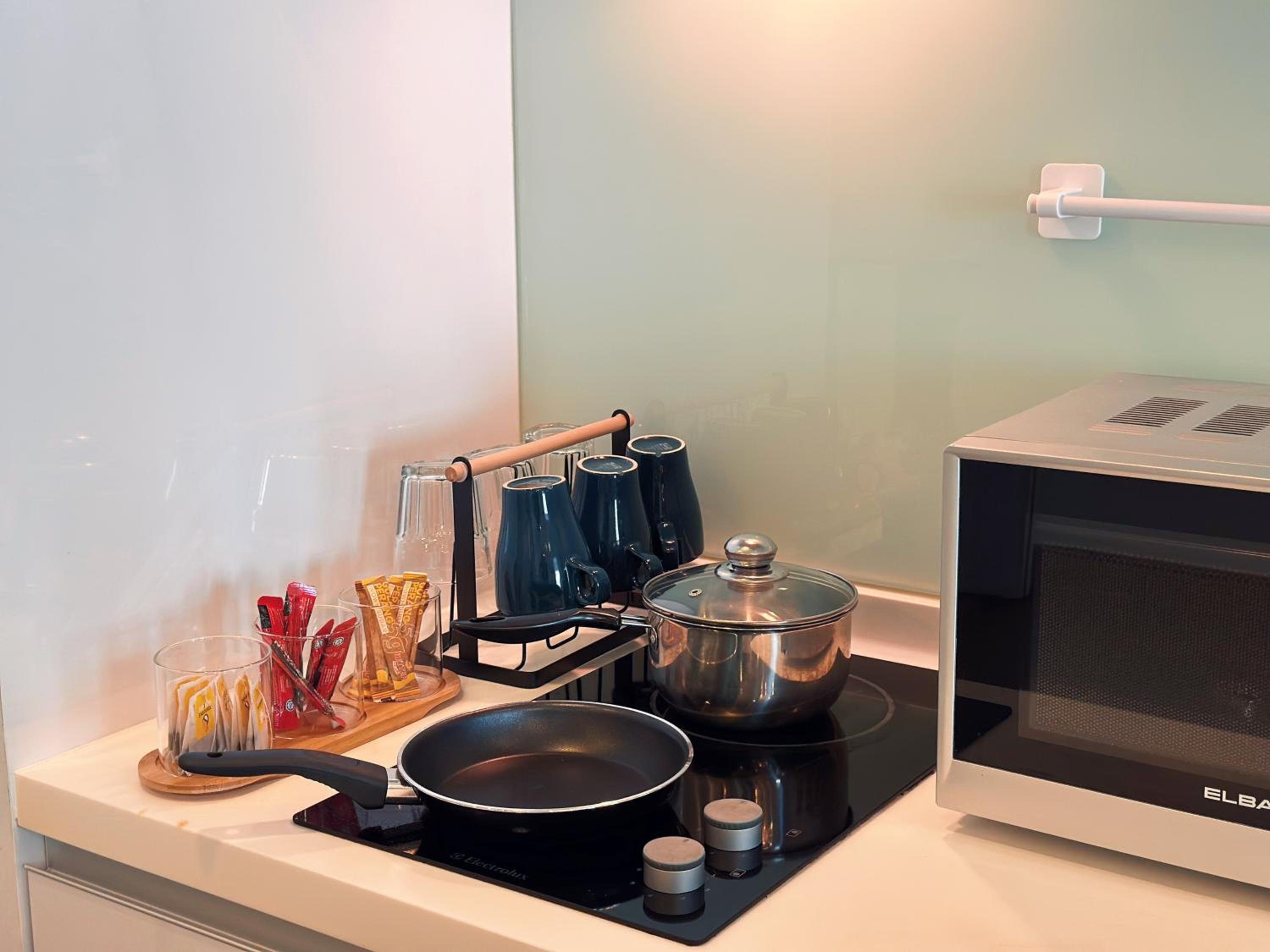6PAX SUITES KL CITY Pavilion at Bukit Bintang NETFLIX & WIFI