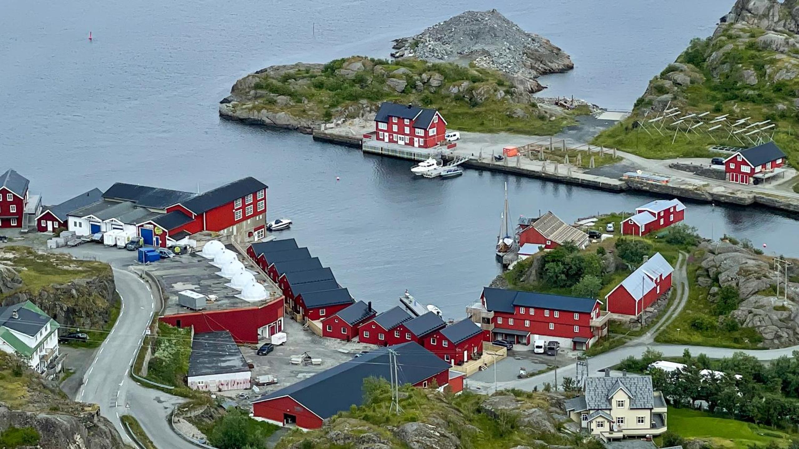 Reinvikbua - Seaside Cabin in Finnvika, Stamsund view 3