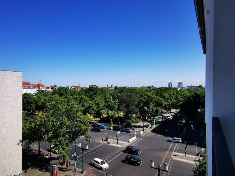 SC 07 by ROCKCHAIR Apartments l SUPERHOST Status l 2,5 Bedrooms Boxspringbeds Balcony Elevator welcomes you!