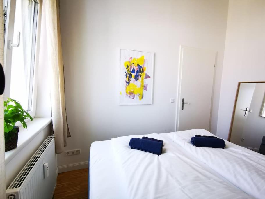 SC 07 by ROCKCHAIR Apartments l SUPERHOST Status l 2,5 Bedrooms Boxspringbeds Balcony Elevator welcomes you!