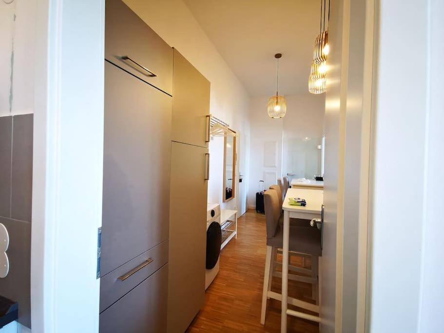 SC 07 by ROCKCHAIR Apartments l SUPERHOST Status l 2,5 Bedrooms Boxspringbeds Balcony Elevator welcomes you!