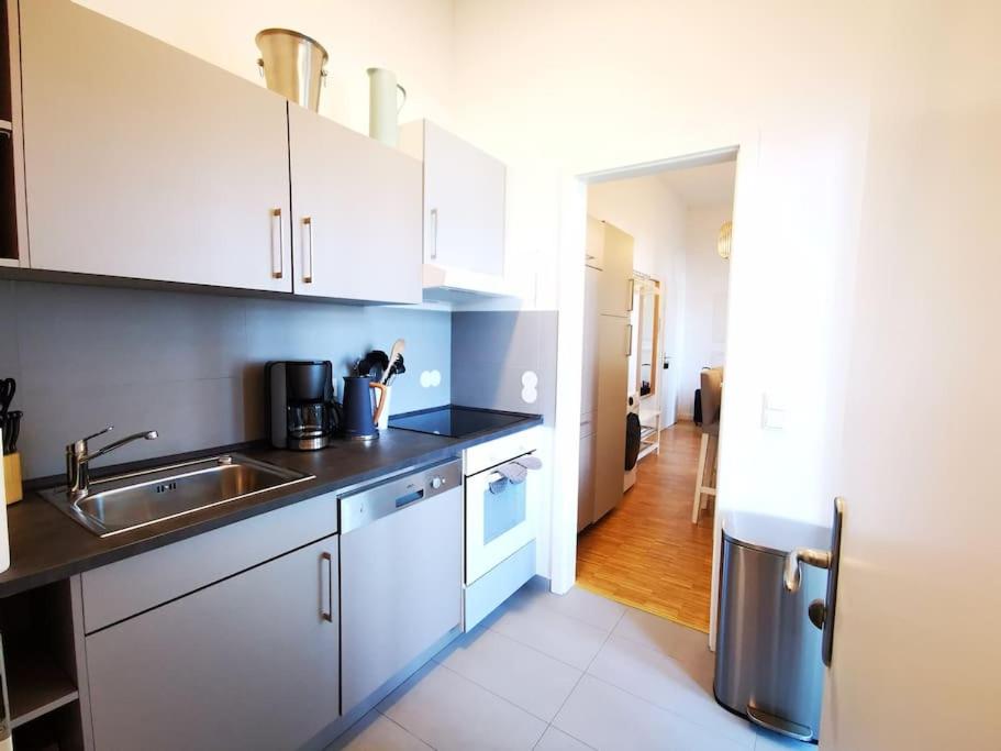 SC 07 by ROCKCHAIR Apartments l SUPERHOST Status l 2,5 Bedrooms Boxspringbeds Balcony Elevator welcomes you!