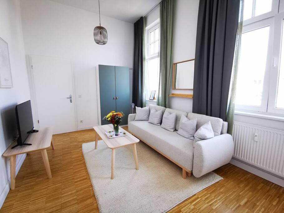 SC 07 by ROCKCHAIR Apartments l SUPERHOST Status l 2,5 Bedrooms Boxspringbeds Balcony Elevator welcomes you!