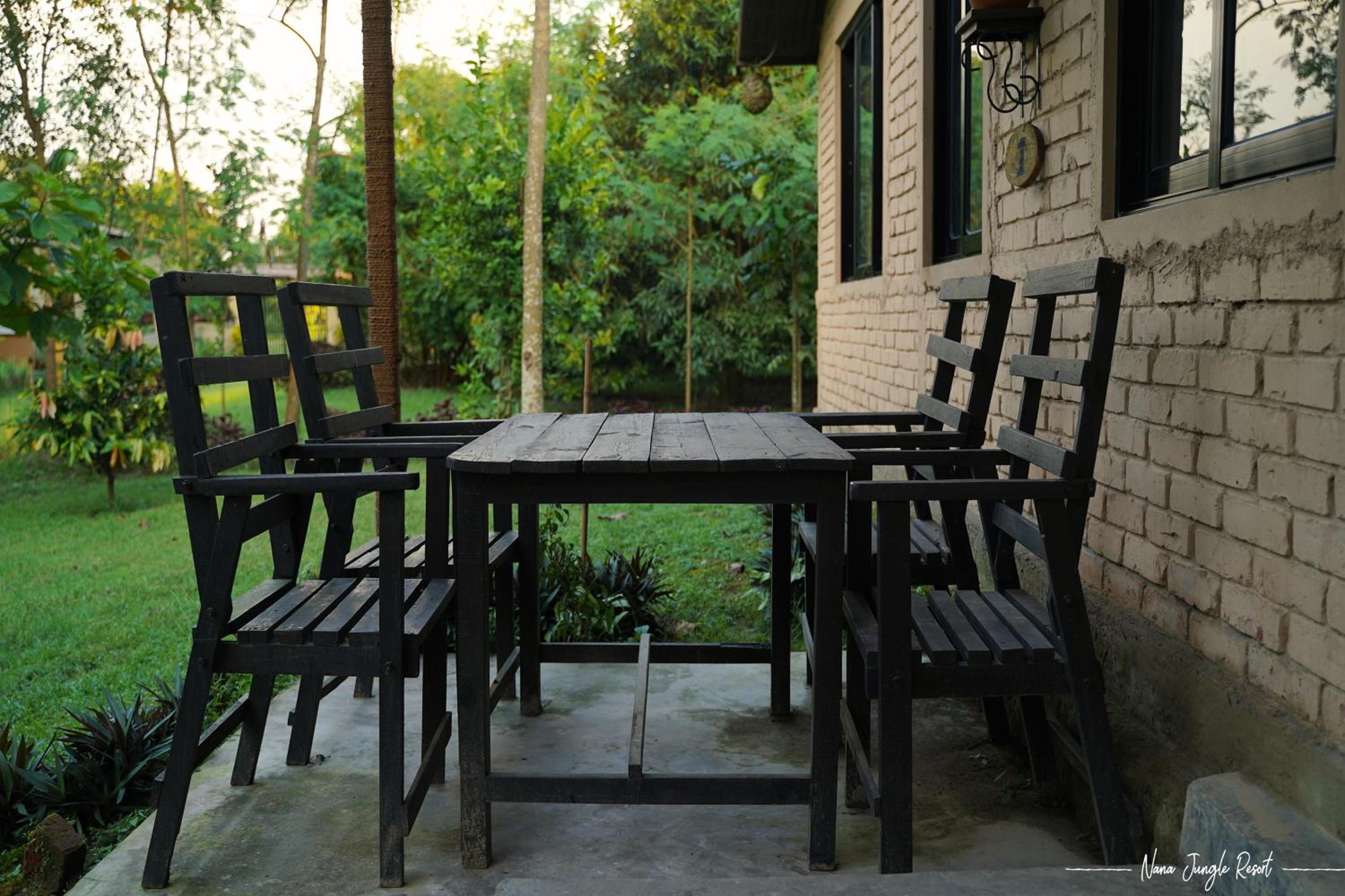 Nana Jungle Resort Near Chitwan National Park