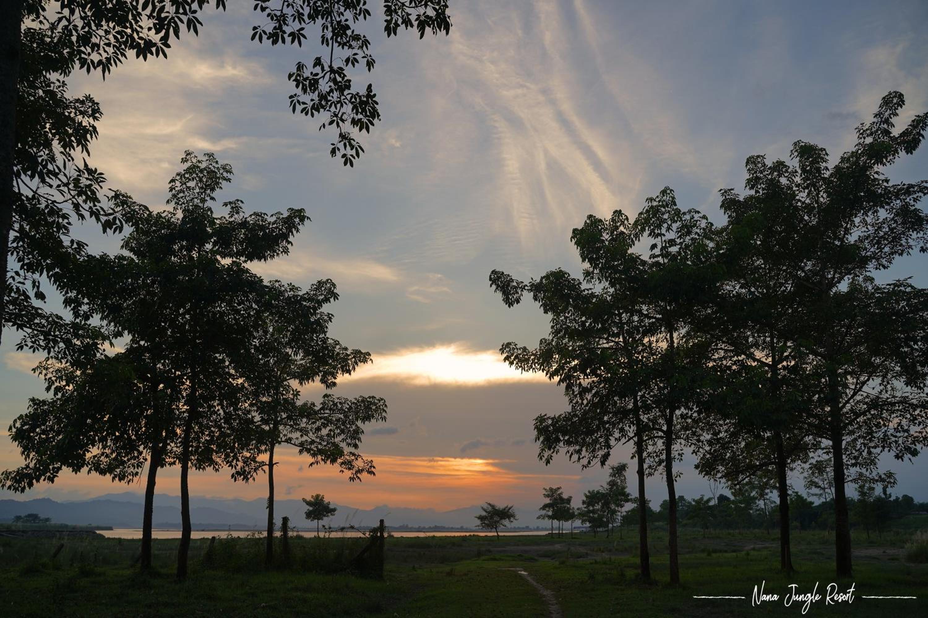 Nana Jungle Resort Near Chitwan National Park