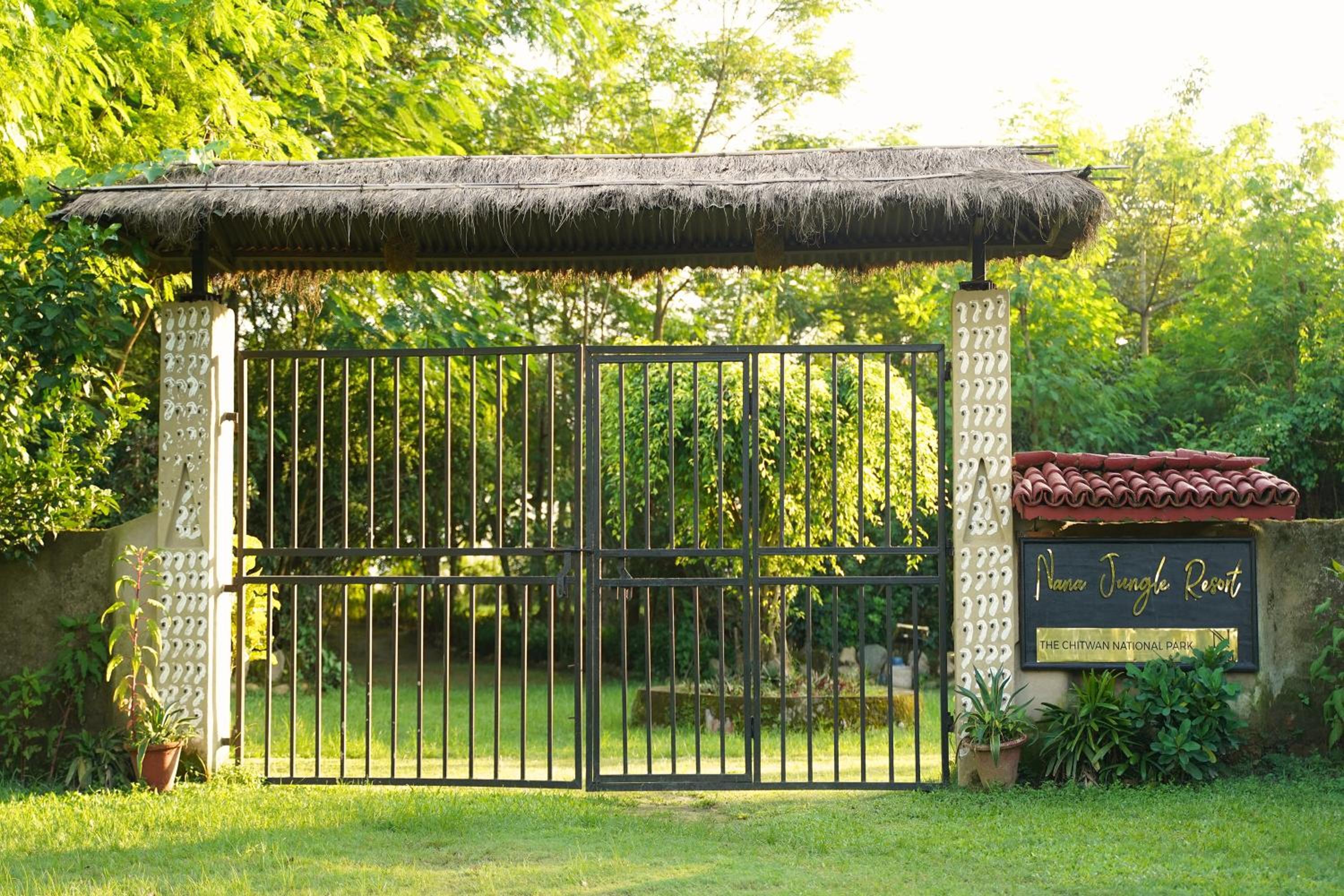 Nana Jungle Resort Near Chitwan National Park