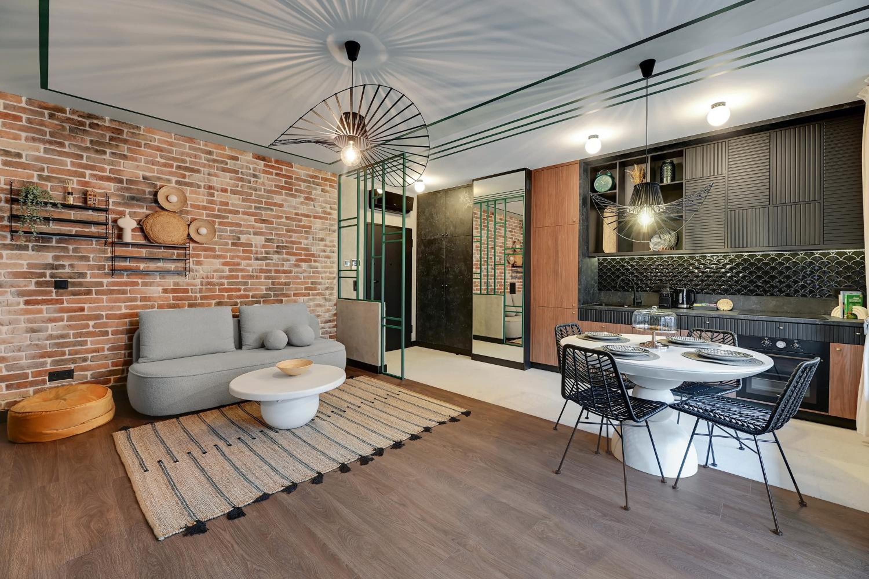 DOKI Living - Foodhall & Parking by Downtown Apartments