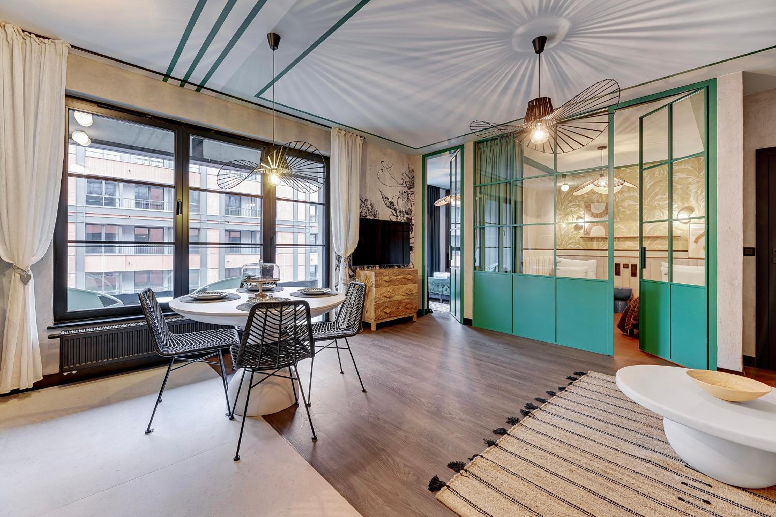 DOKI Living - Foodhall & Parking by Downtown Apartments