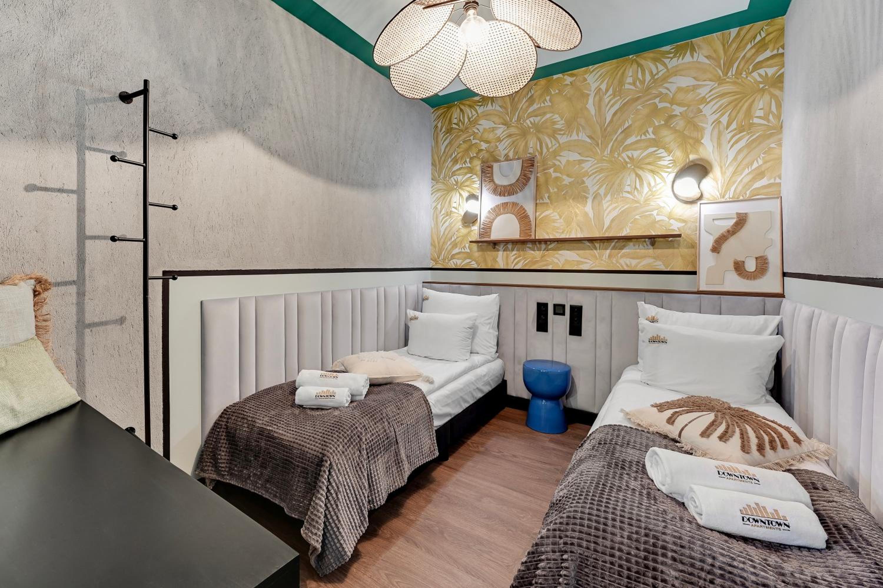 DOKI Living - Foodhall & Parking by Downtown Apartments