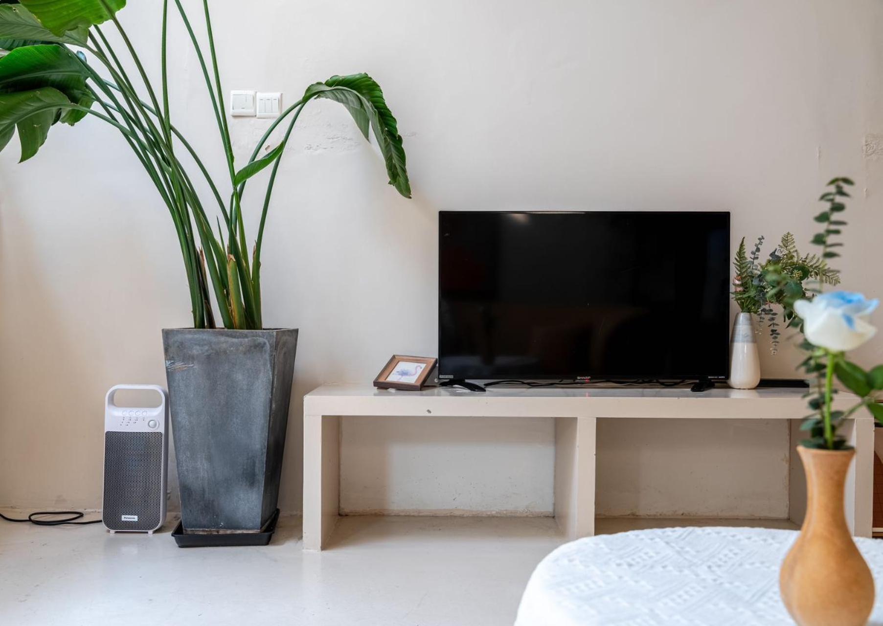 Prosperity B&B Downtown Shanghai - Yongkang Road Branch