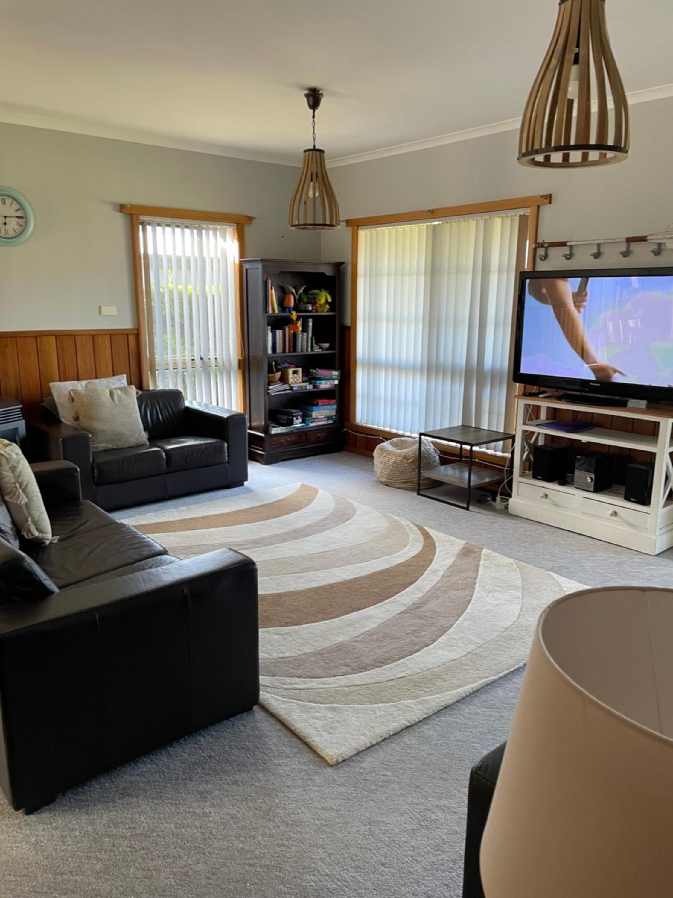 ‘Rose Cottage’ sisters beach accommodation