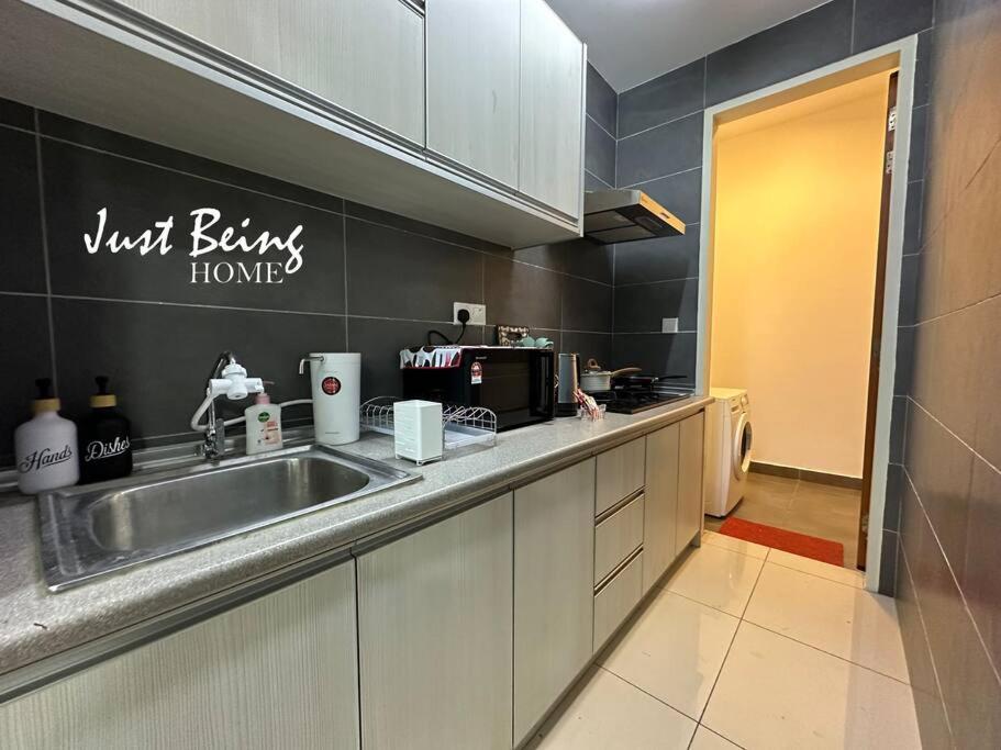 Just Being Home 5pax 2BR/2BA 2Queen/1Single
