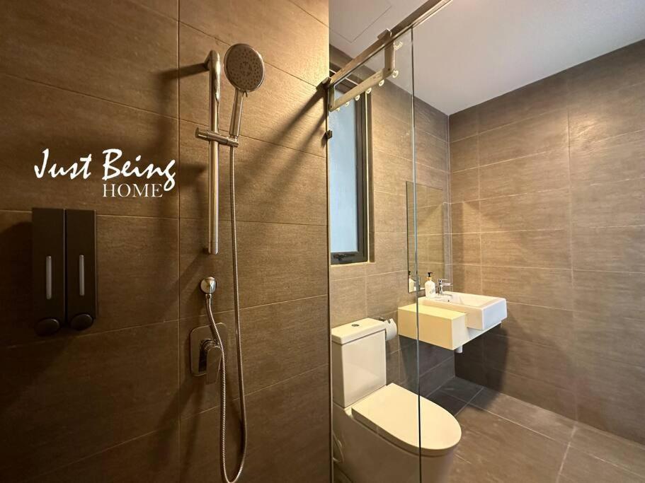 Just Being Home 5pax 2BR/2BA 2Queen/1Single