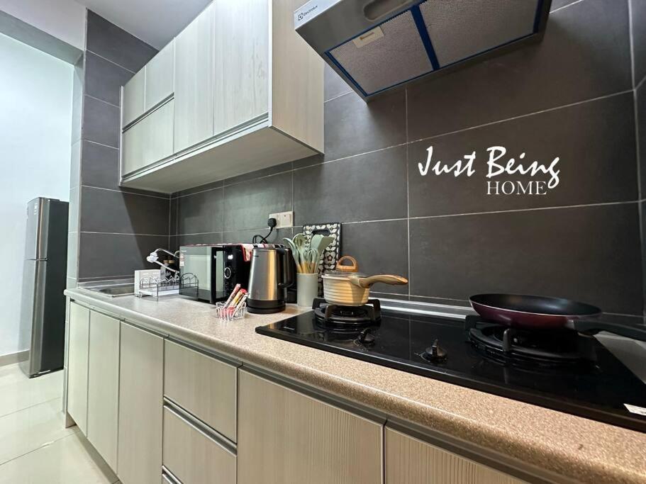 Just Being Home 5pax 2BR/2BA 2Queen/1Single