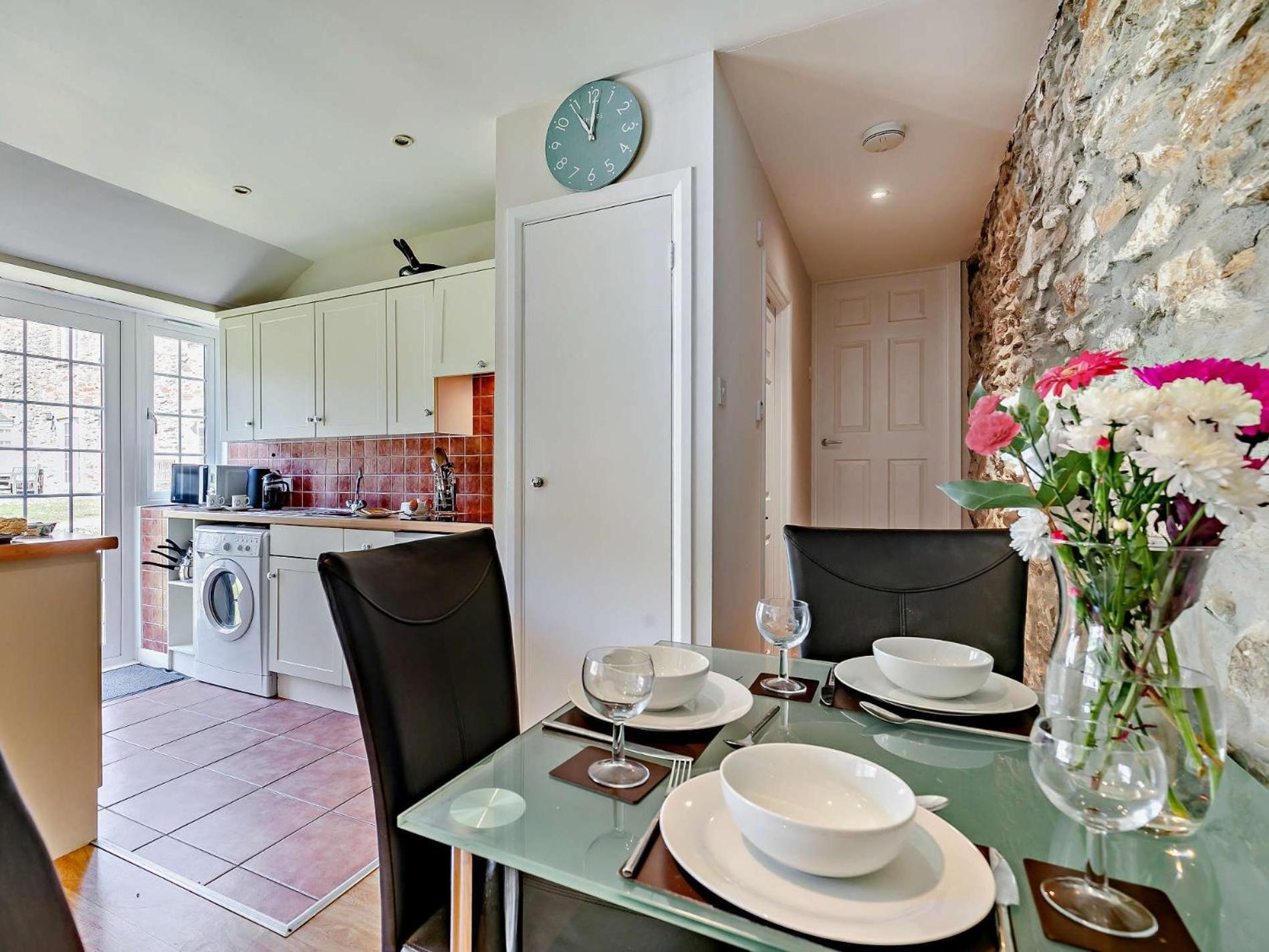 2 Bed in Perranporth WHHOU view 3