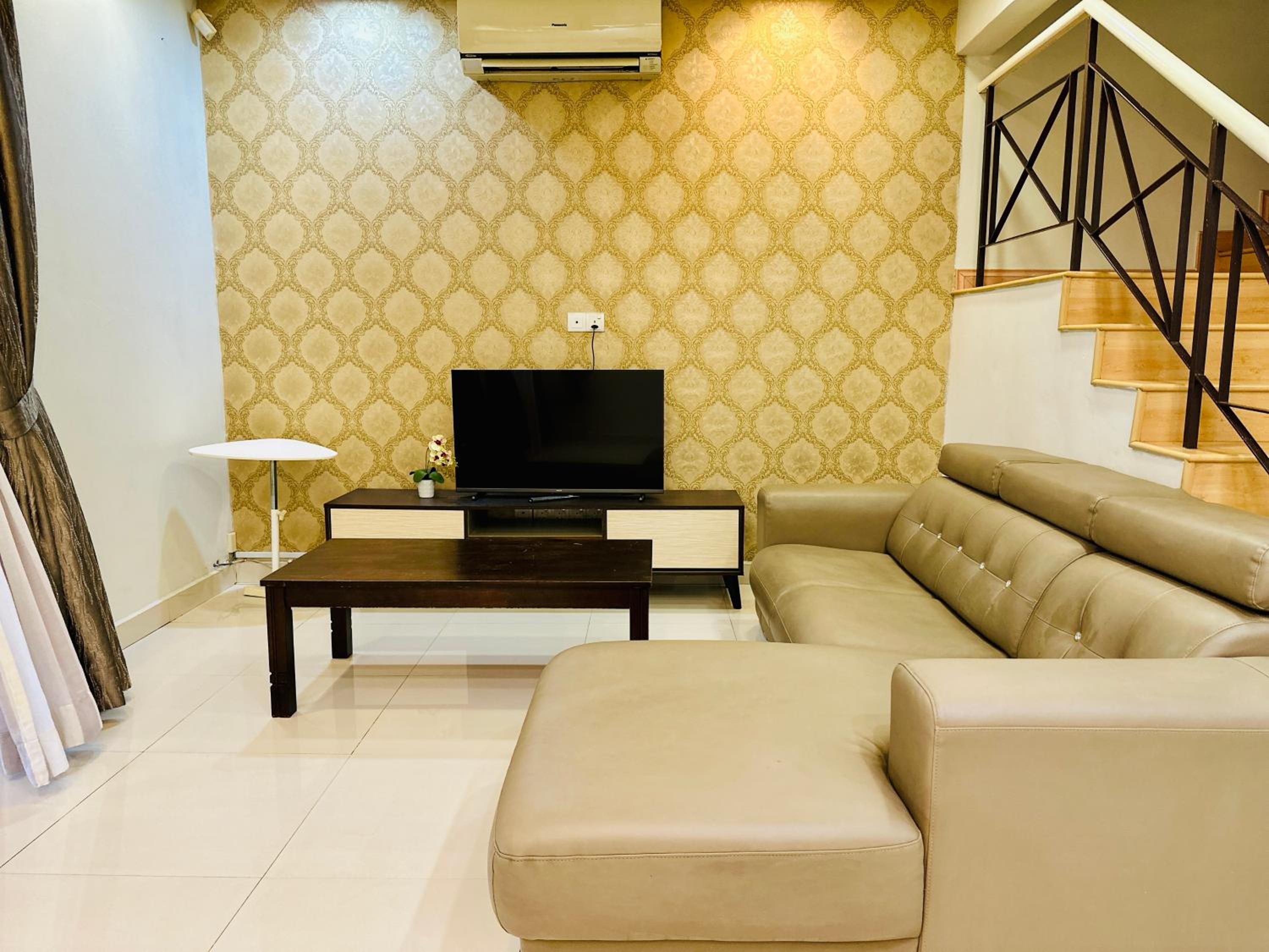 FamilyHaven at Presint 18 by Elitestay [5Rooms] photo 4