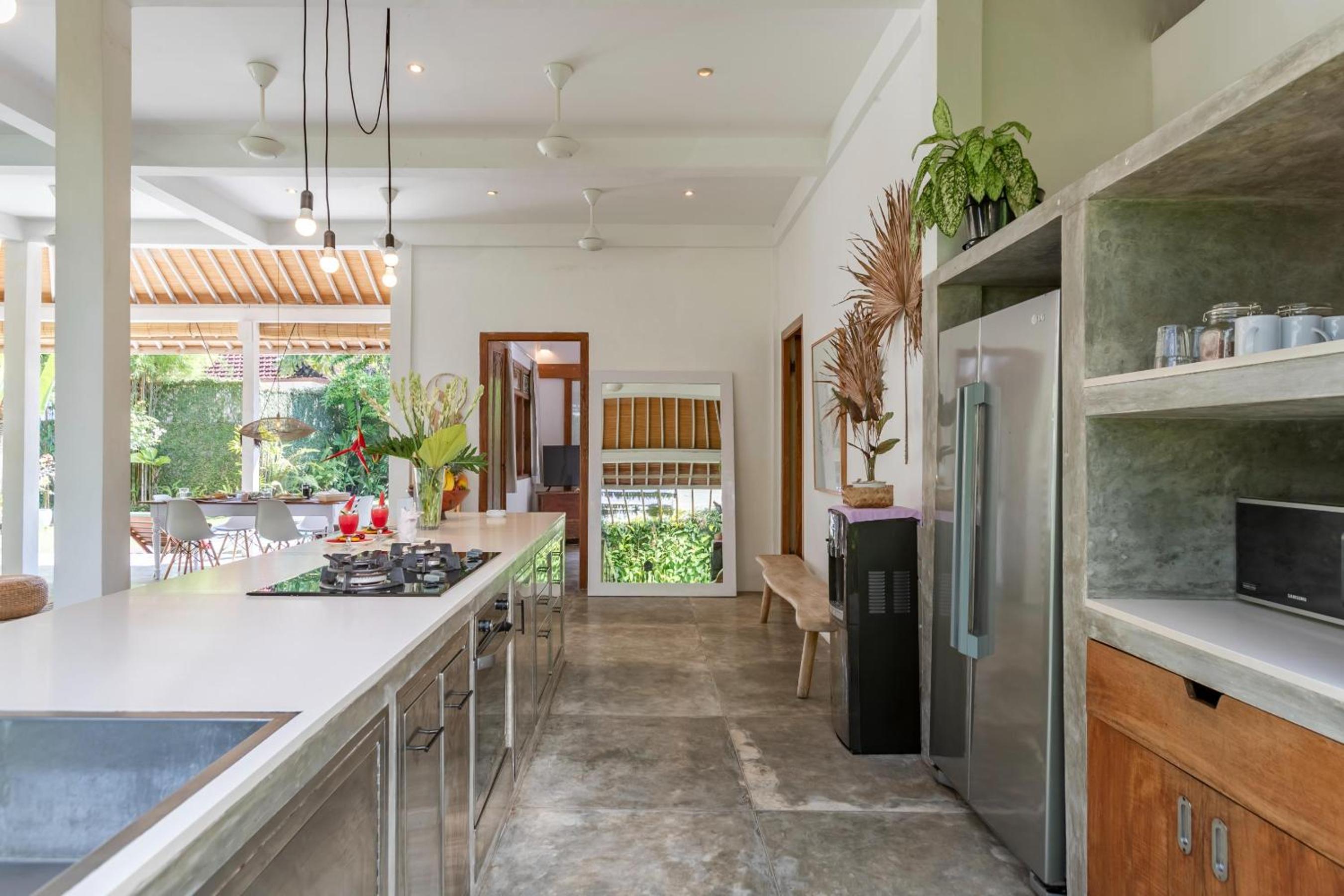 Villa Telma - Charming 2BR Villa in Central Seminyak, Walking Distance to Eat Street photo 2