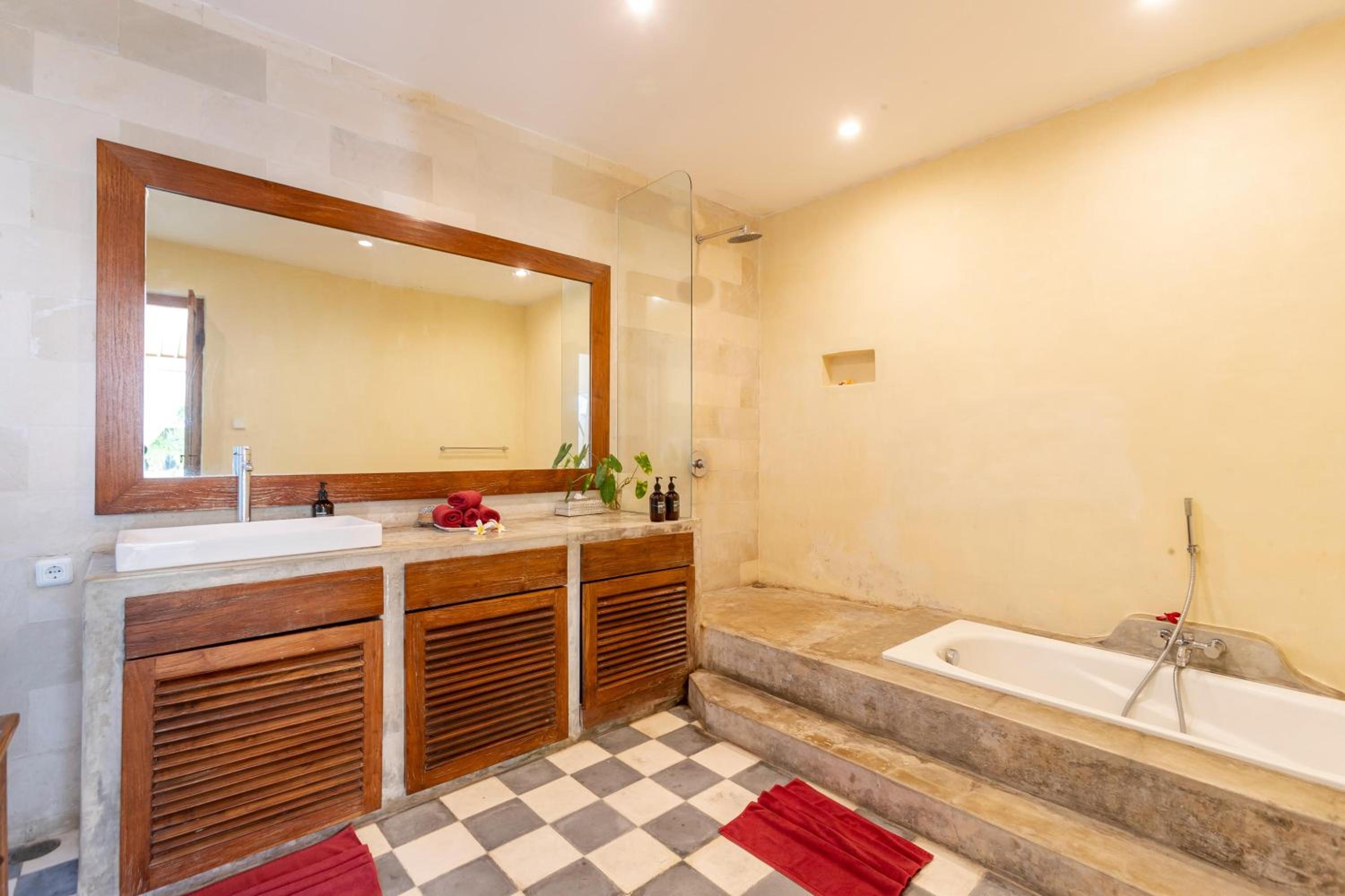 Villa Telma - Charming 2BR Villa in Central Seminyak, Walking Distance to Eat Street photo 4