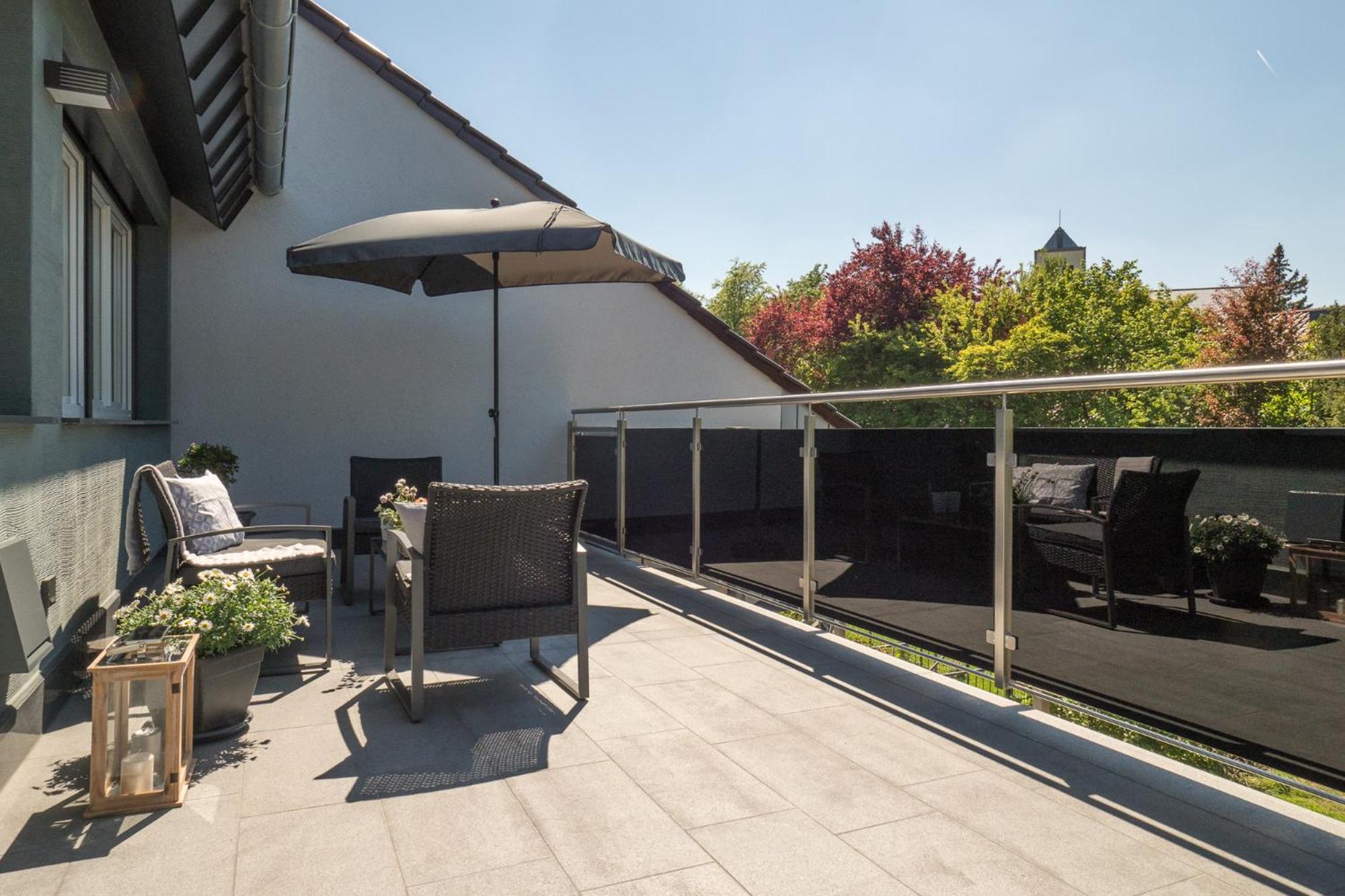 Miralior Apartment Mainz - 110m2, Terrasse und Parkplatz - ideal für Gruppen und Familien en Mainz