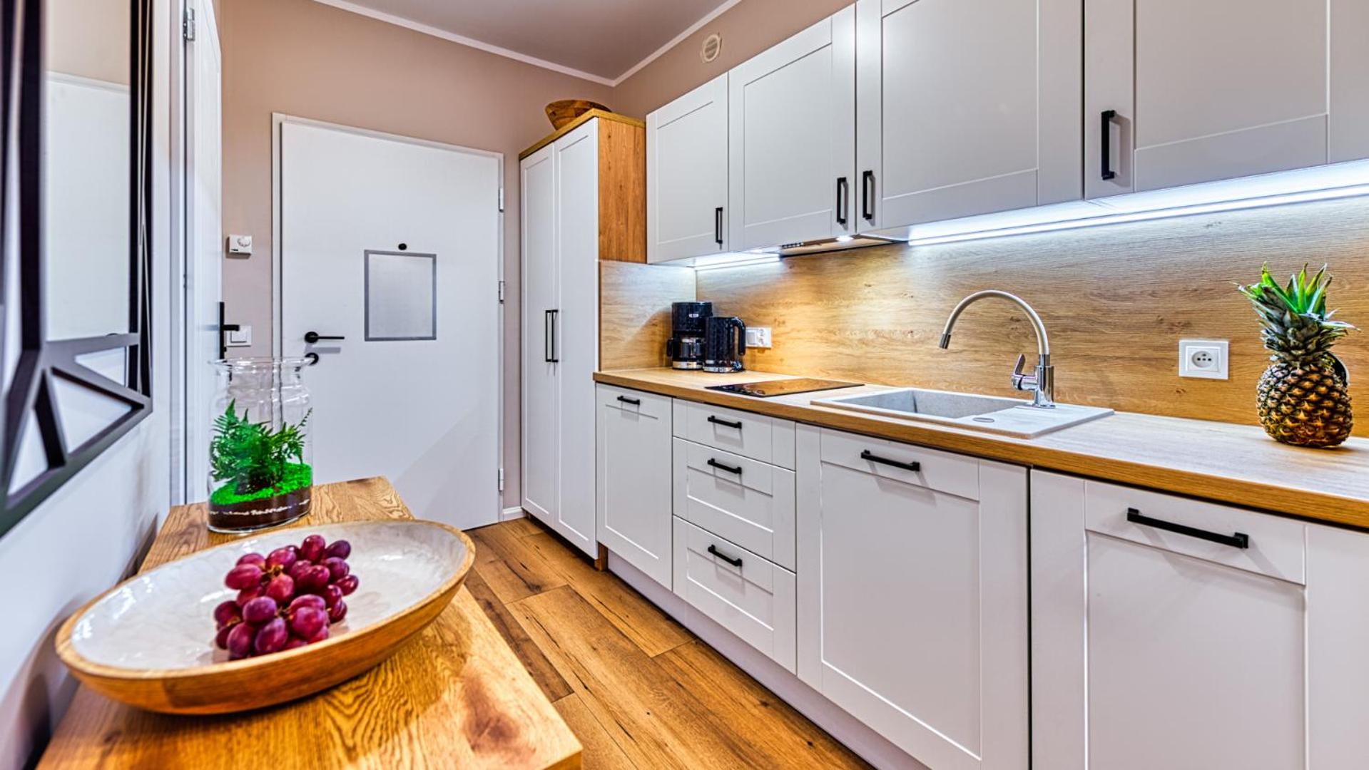 OSTOJA RESIDENCE VIP z sauną, strefą relaksu i pokojem zabaw by Royal Aparts